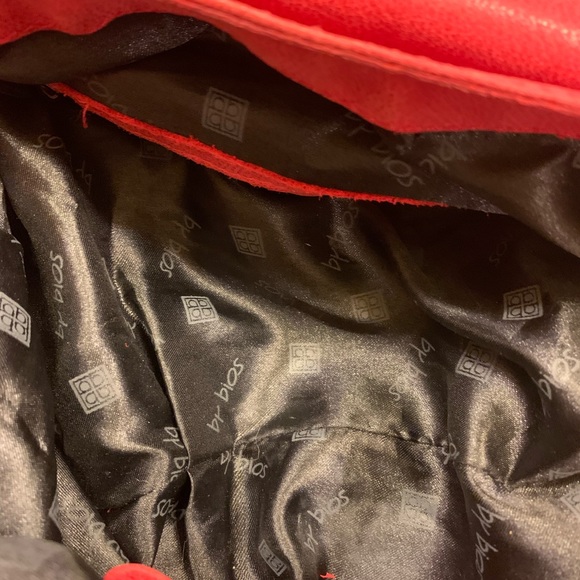 ByBios red Italian leather crossbody bag - Picture 6 of 8
